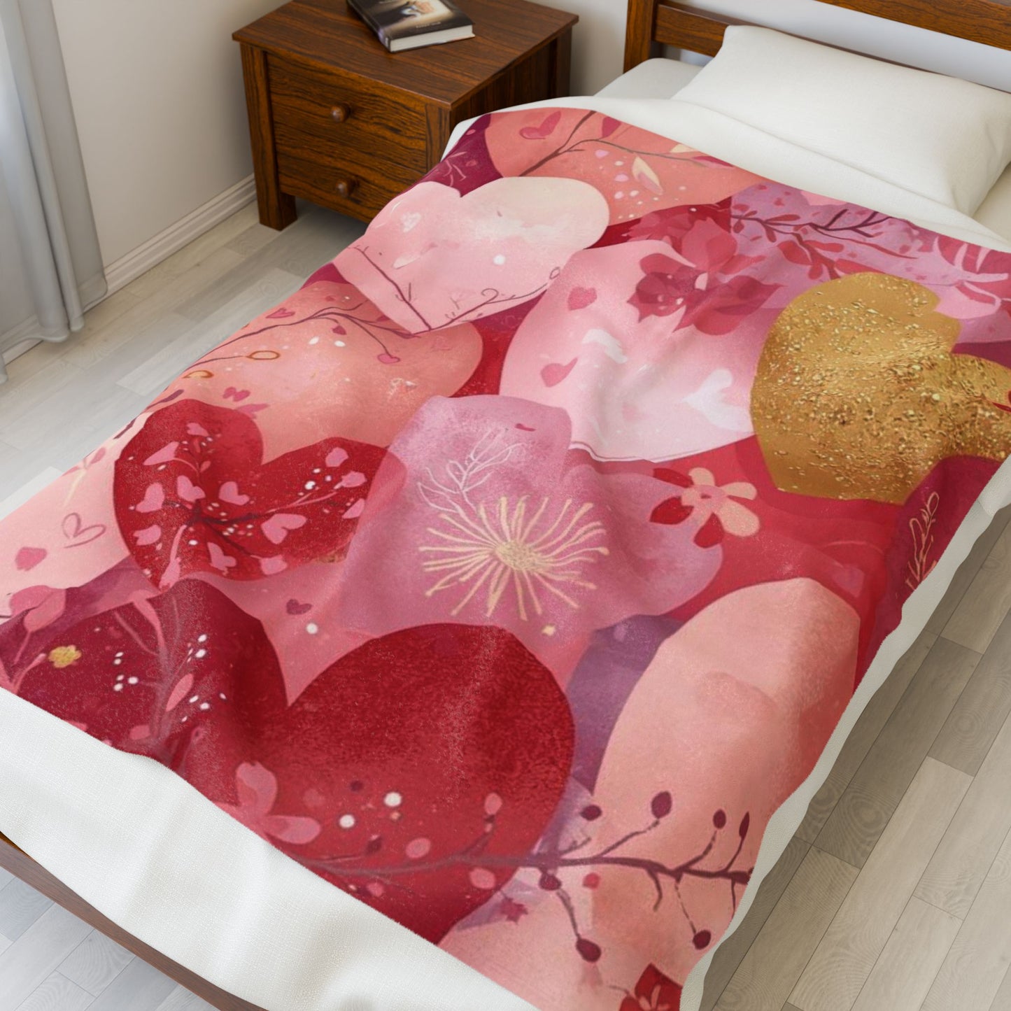 Valentine Heart Plush Blanket – Soft Pink & Gold Heart Pattern Velveteen Throw
